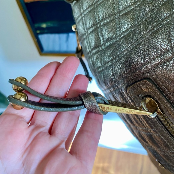 Marc Jacobs Metallic Quilted Leather Hobo - Picture 8 of 16
